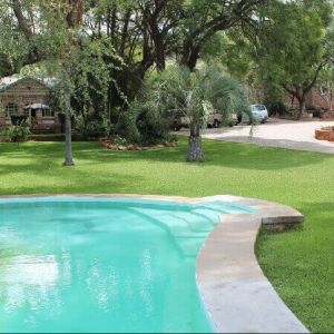 namibia_werners_farm_hauptgebaeude_pool