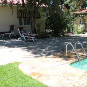 namibia_alex_farm_gaestehaeuser_pool